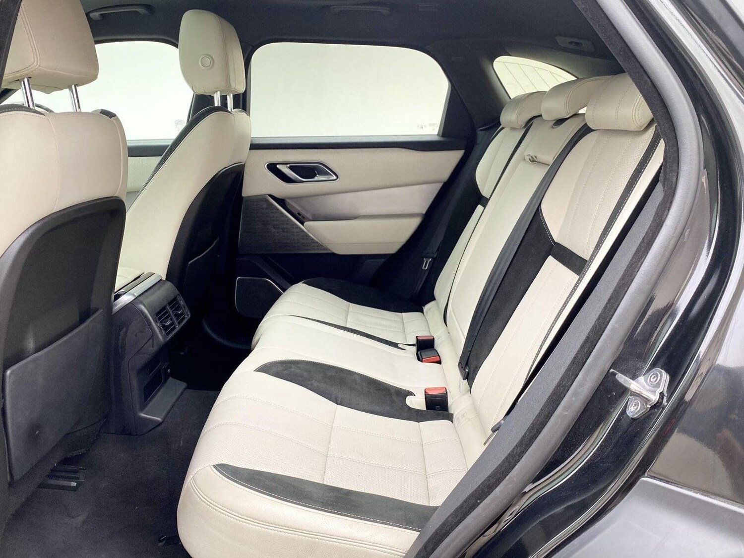 Used Land Rover Range Rover Velar 2020 for sale - 76744249: Photo 38