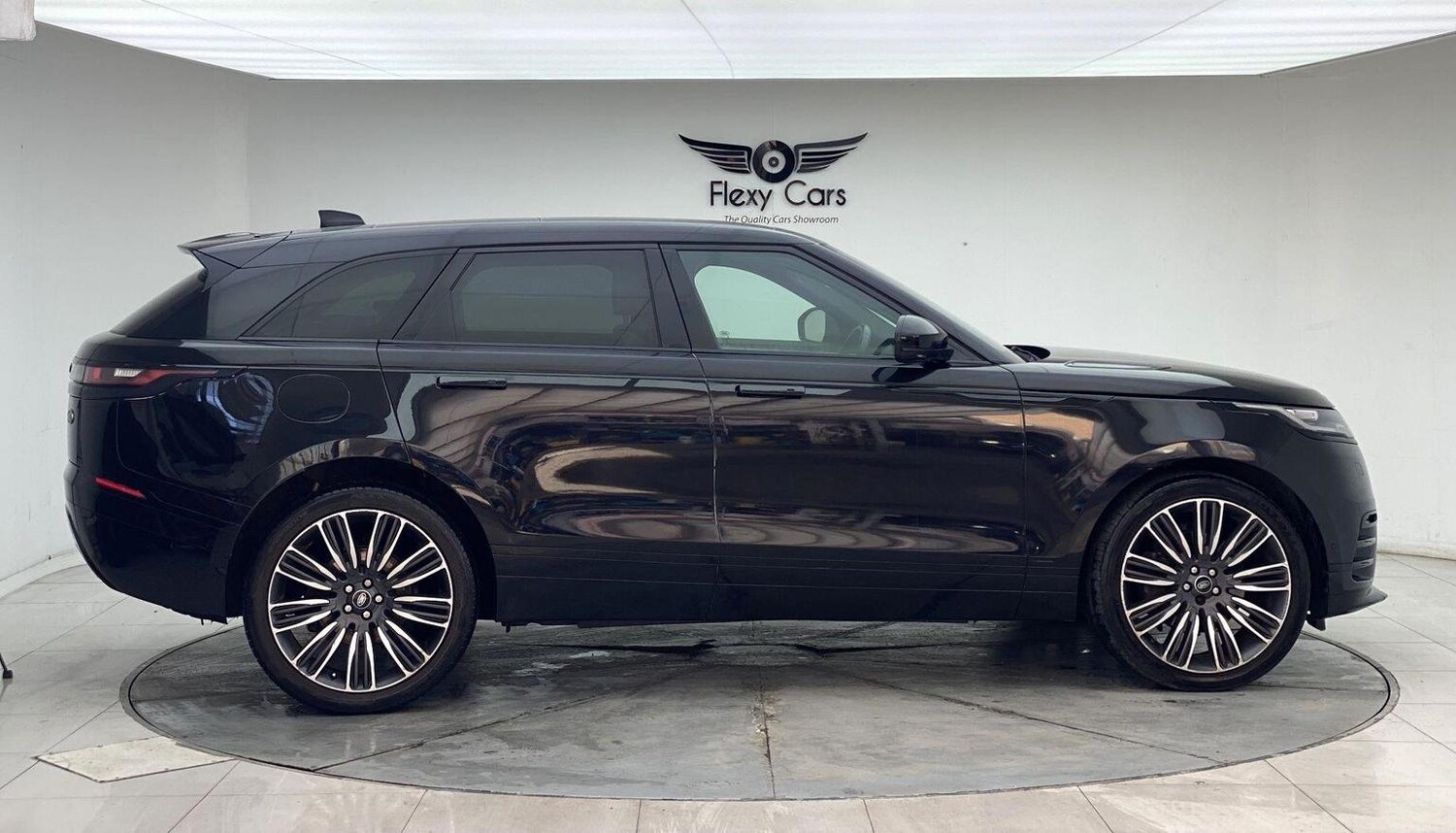 Used Land Rover Range Rover Velar 2020 for sale - 76744249: Photo 6