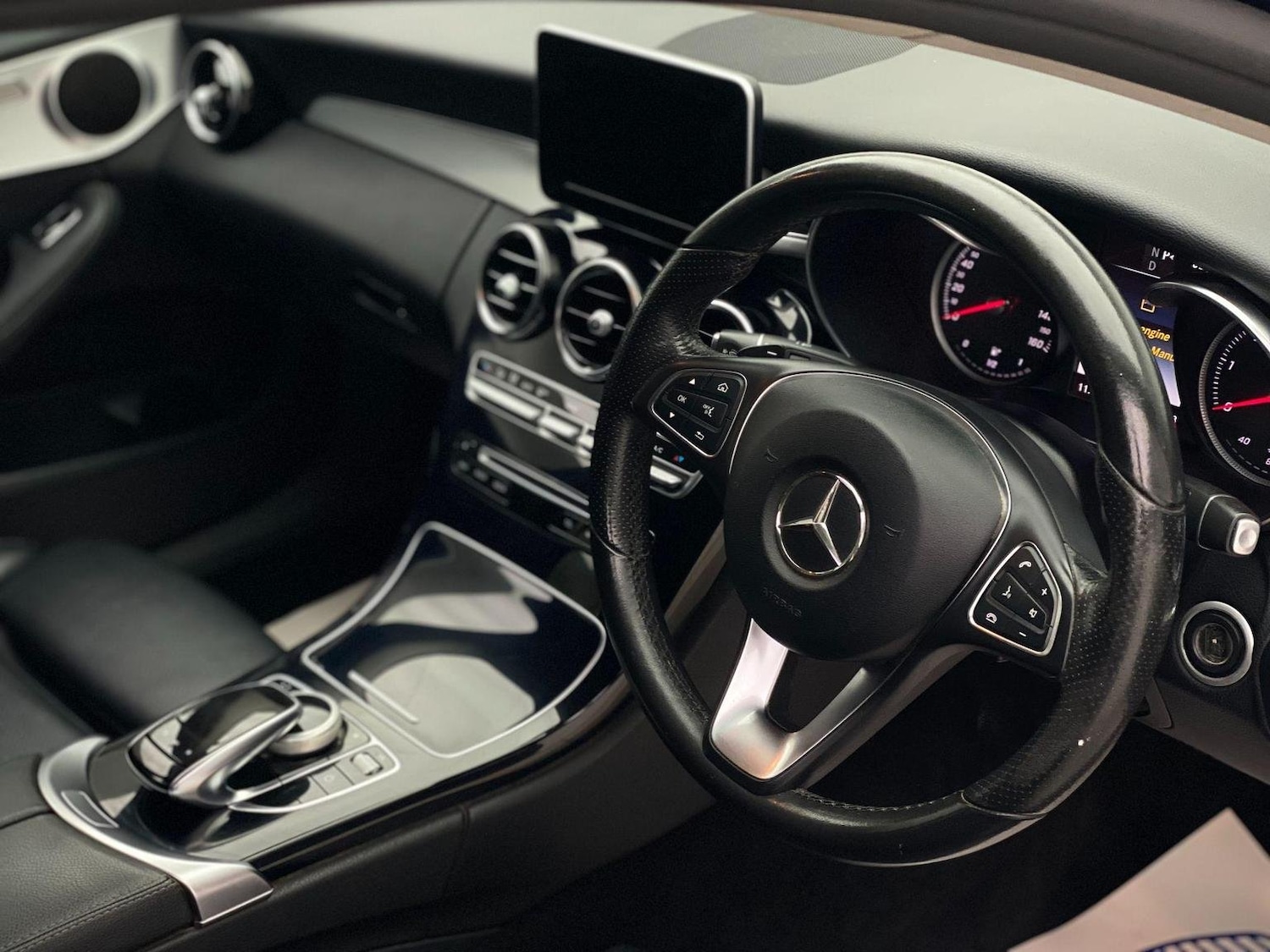 Used Mercedes-Benz C Class 2017 for sale - 76744251: Photo 2