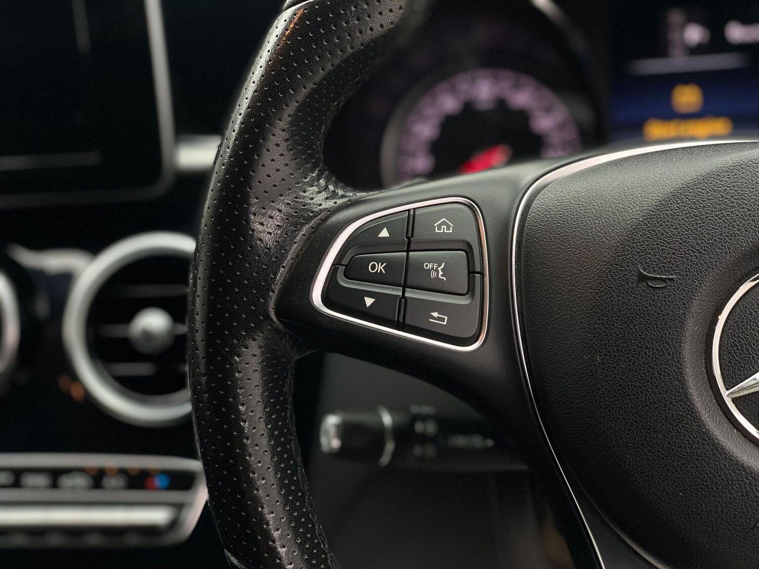 Used Mercedes-Benz C Class 2017 for sale - 76744251: Photo 61