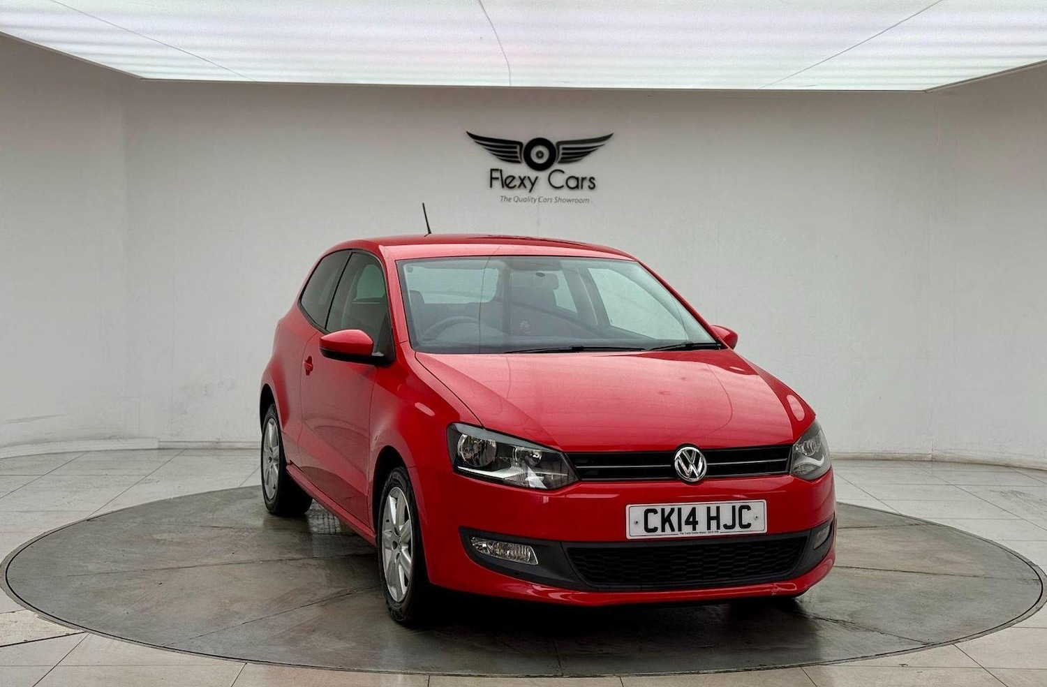 Used Volkswagen Polo 2014 for sale - 76744235: Photo 1