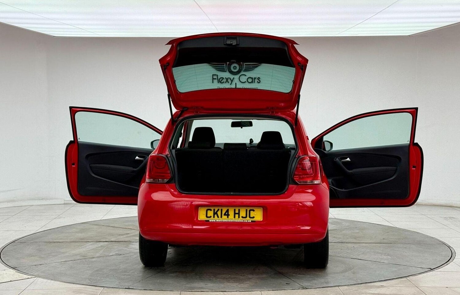 Used Volkswagen Polo 2014 for sale - 76744235: Photo 32