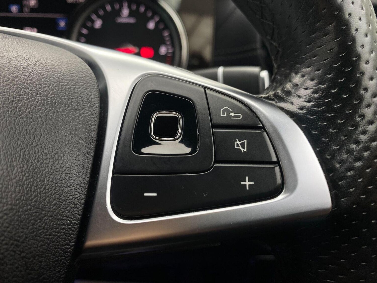 Used Mercedes-Benz E Class 2018 for sale - 76744188: Photo 35