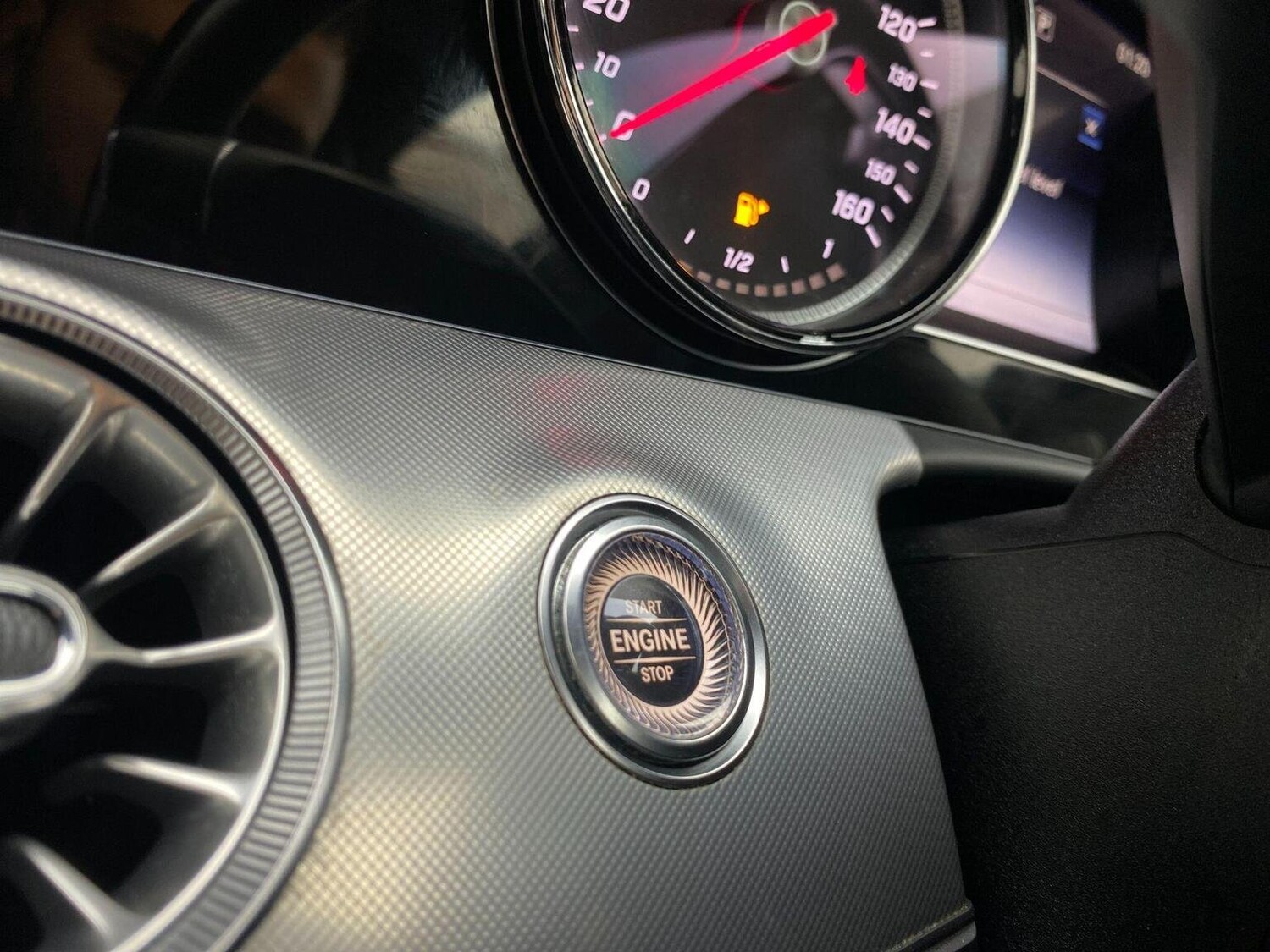 Used Mercedes-Benz E Class 2018 for sale - 76744188: Photo 39