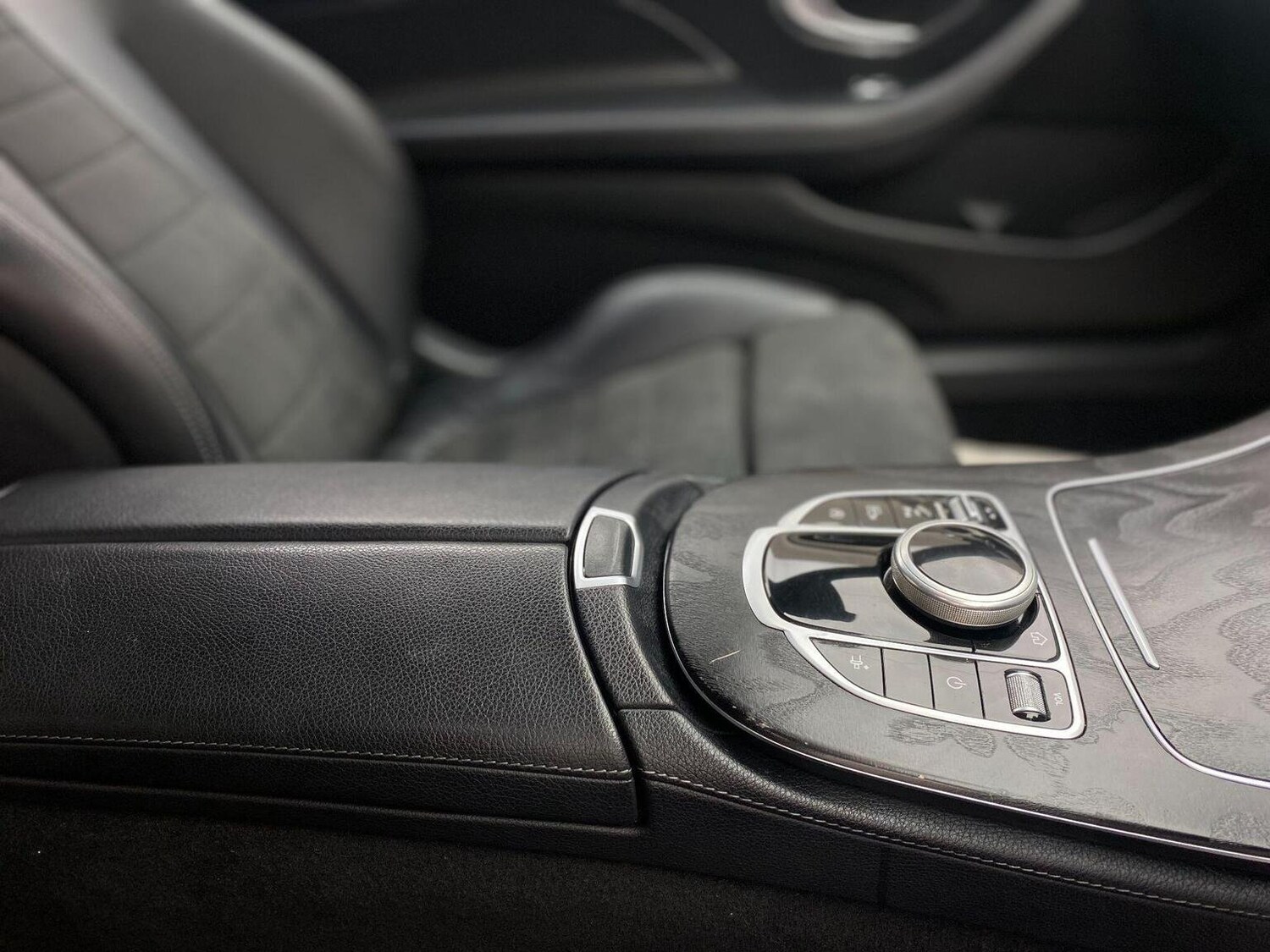 Used Mercedes-Benz E Class 2017 for sale - 76744189: Photo 38