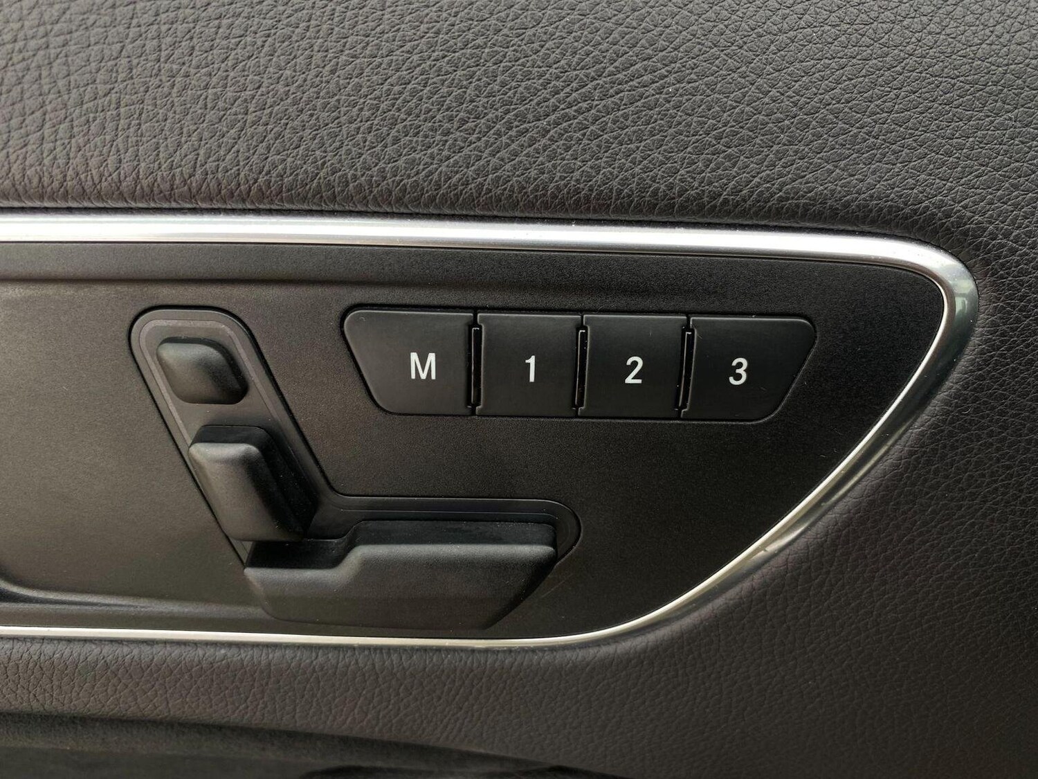 Used Mercedes-Benz GLA 2016 for sale - 76744243: Photo 44