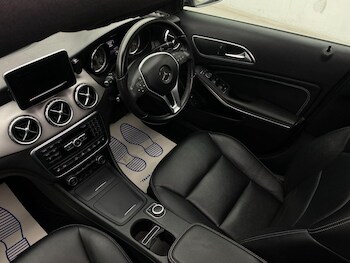 Used Mercedes-Benz GLA 2015 for sale - 76744157: Photo