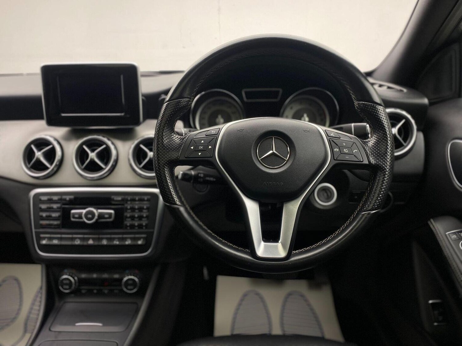 Used Mercedes-Benz GLA 2015 for sale - 76744157: Photo 55