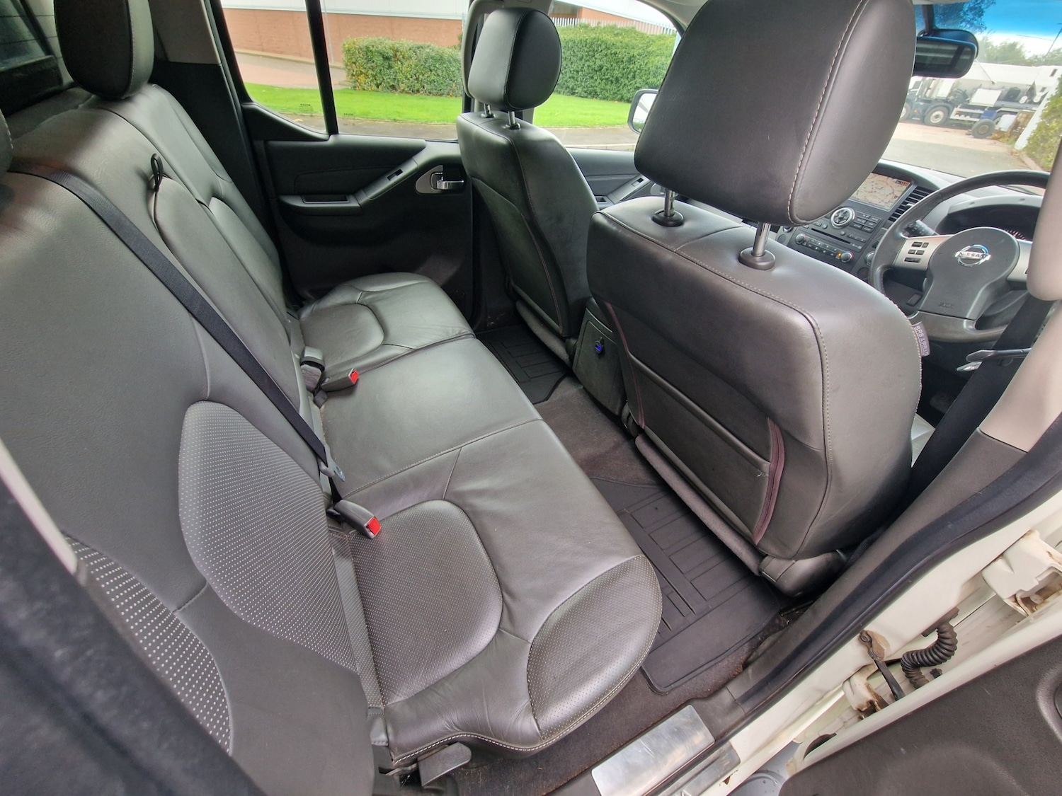 Used Nissan Navara 2012 for sale - 76483157: Photo 37