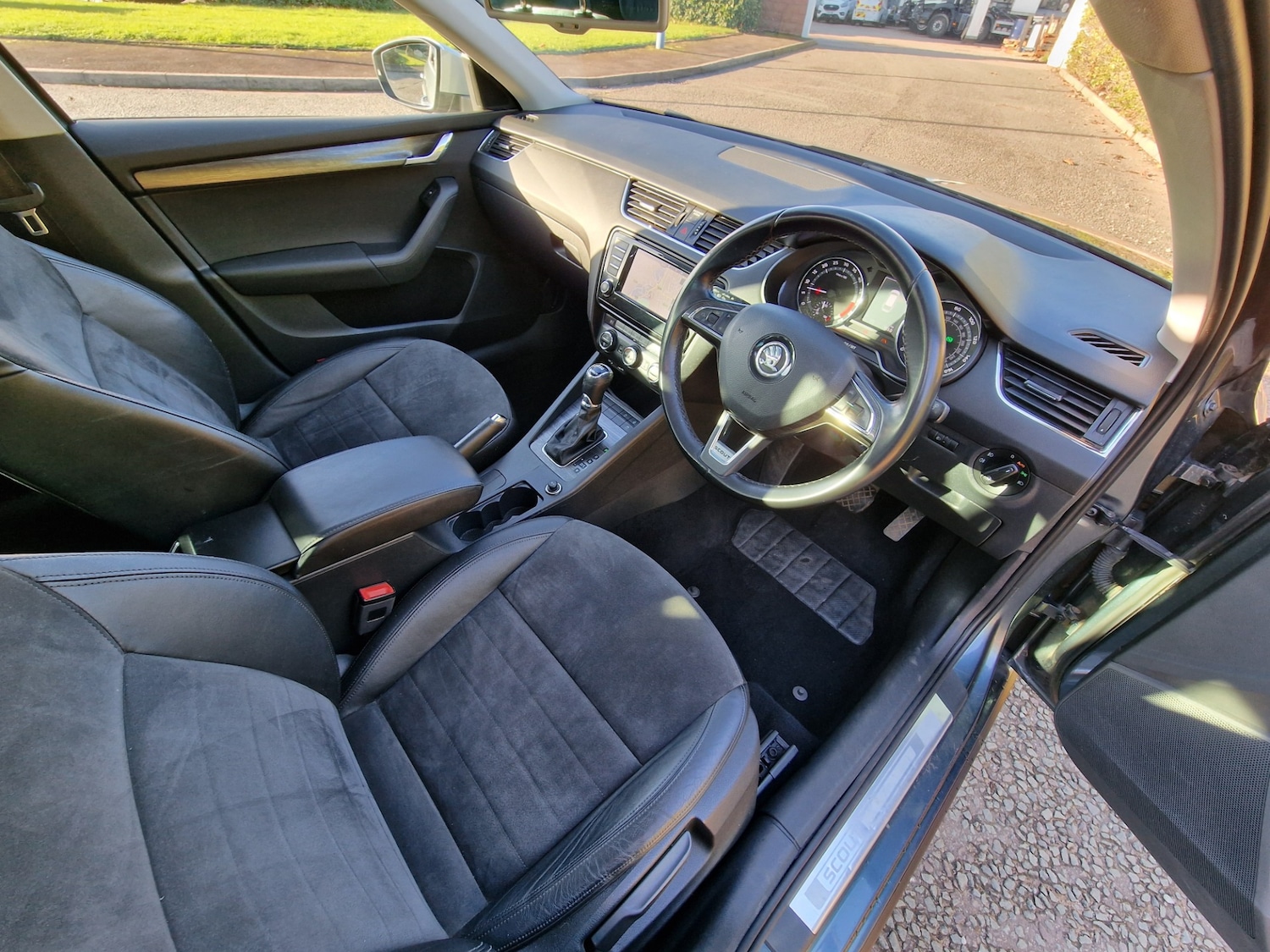 Used Skoda Octavia 2015 for sale - 76699649: Photo 44