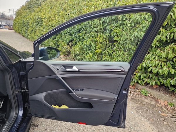 Used Volkswagen Golf 2015 for sale - 75463667: Photo 42