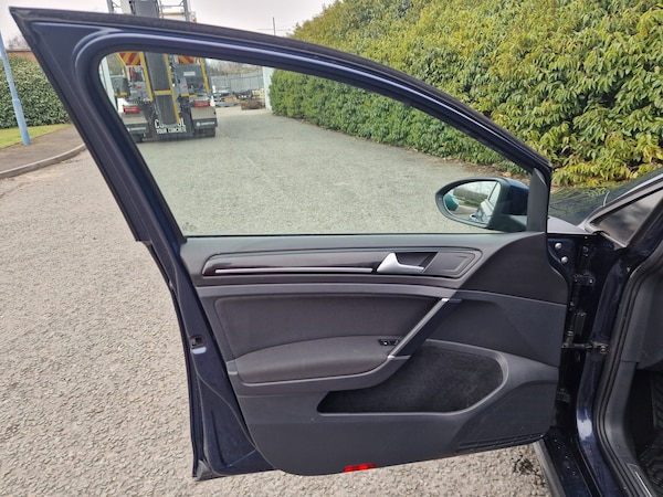 Used Volkswagen Golf 2015 for sale - 75463667: Photo 43