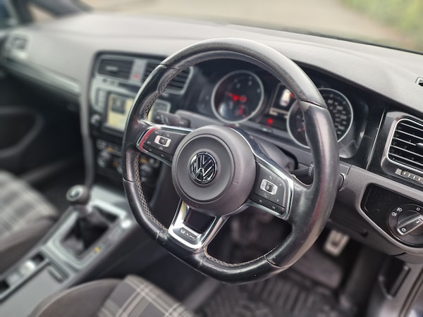 Used Volkswagen Golf 2015 for sale - 75463667: Photo 4