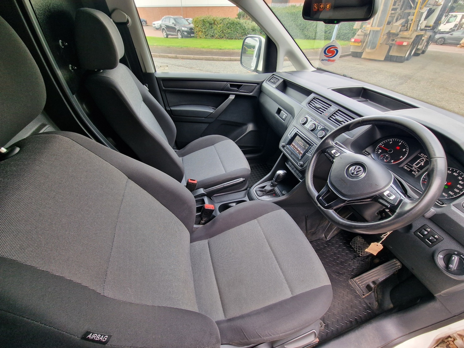 Used Volkswagen Caddy 2018 for sale - 76357904: Photo 32