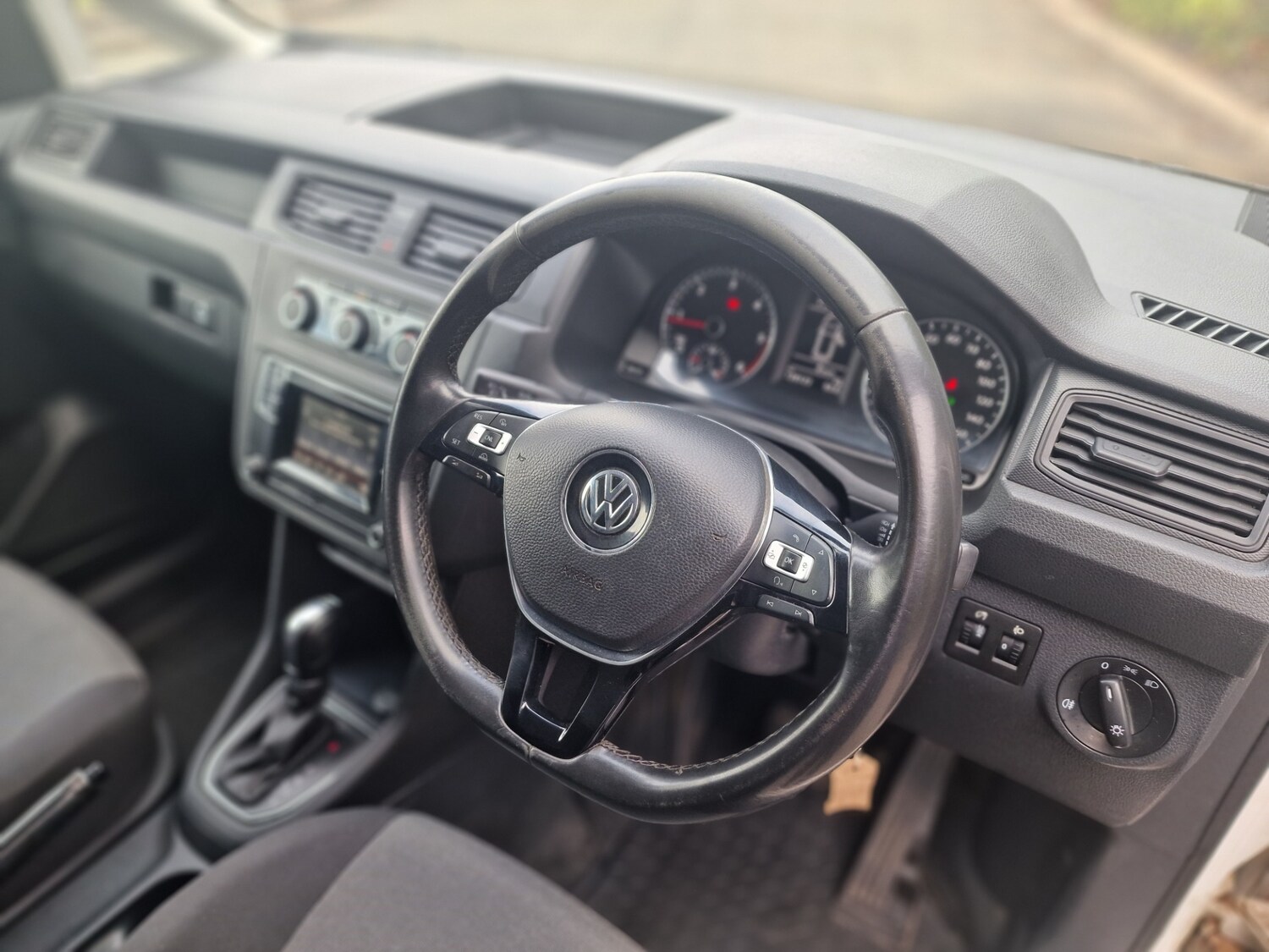 Used Volkswagen Caddy 2018 for sale - 76357904: Photo 35