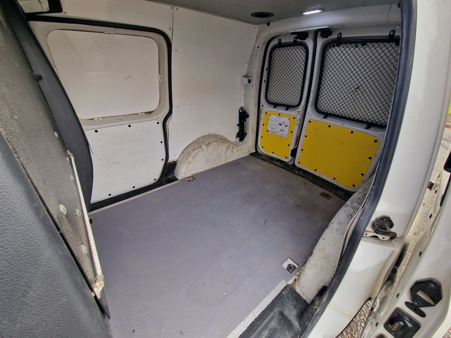 Used Volkswagen Caddy 2018 for sale - 76357904: Photo 4