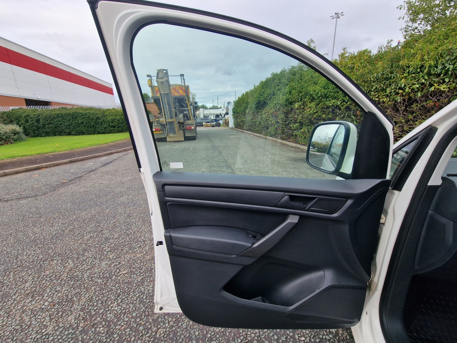 Used Volkswagen Caddy 2018 for sale - 76357904: Photo 42