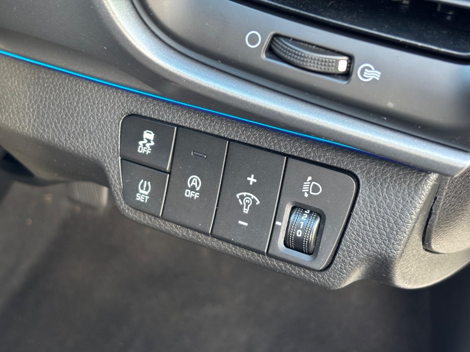 Used Kia Stonic 2021 for sale - 76783171: Photo 24