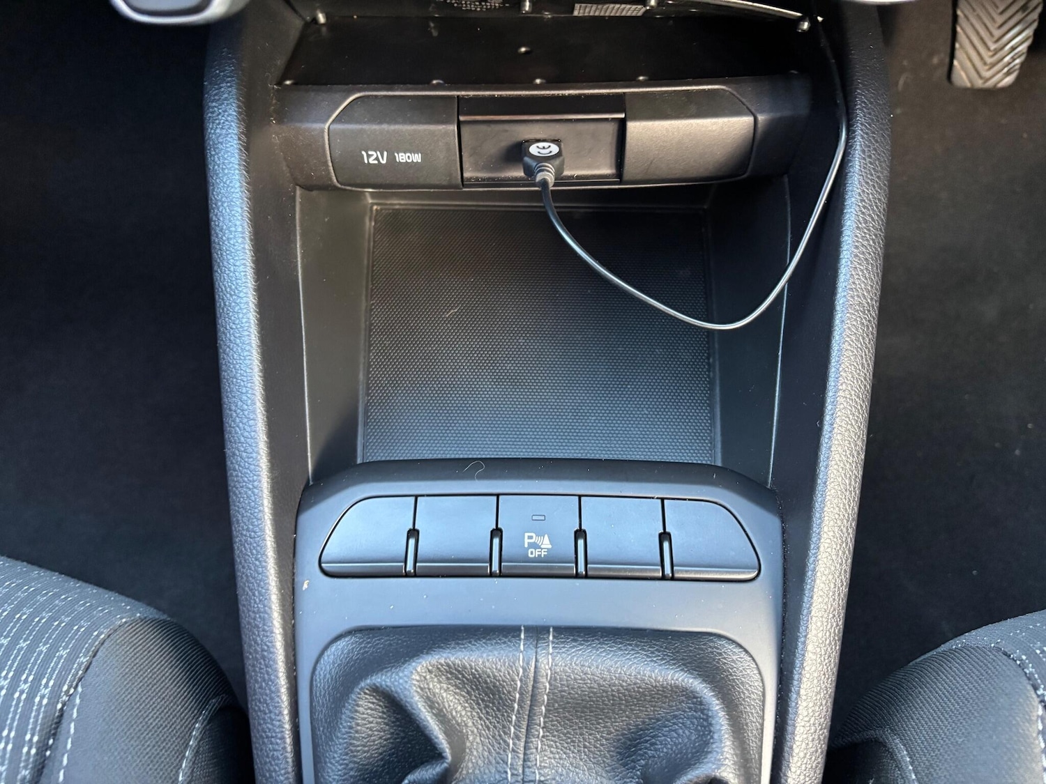 Used Kia Stonic 2021 for sale - 76783171: Photo 25