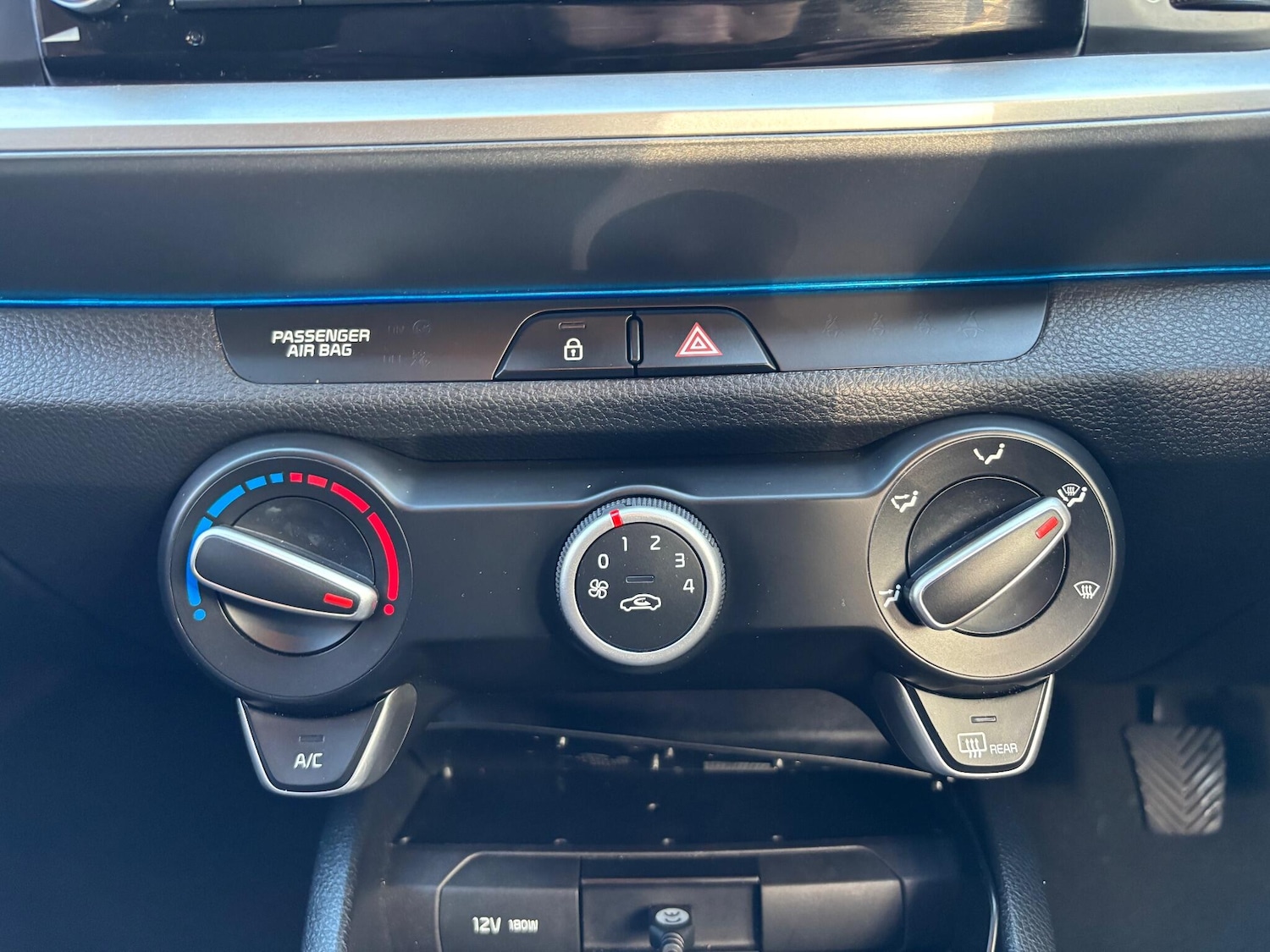 Used Kia Stonic 2021 for sale - 76783171: Photo 26