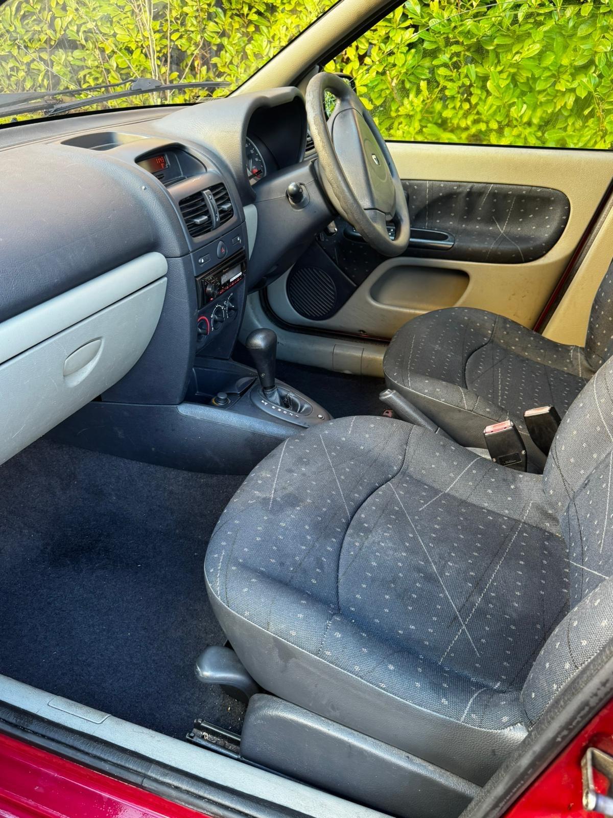 Used Renault Clio 2002 for sale - 77053504: Photo 9