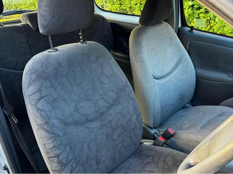 Used Toyota Yaris 2003 for sale - 77018479: Photo 10