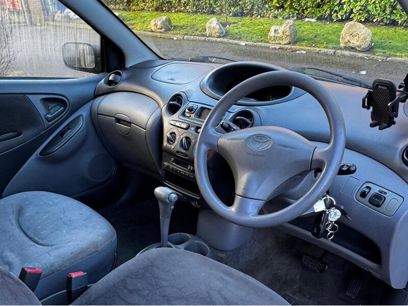 Used Toyota Yaris 2003 for sale - 77018479: Photo 8
