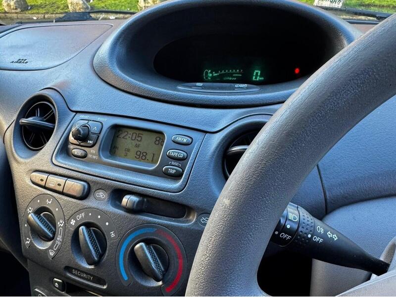 Used Toyota Yaris 2003 for sale - 77018479: Photo 9