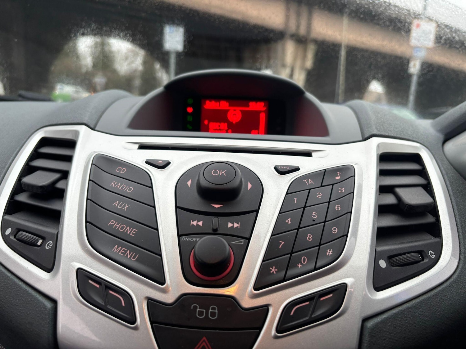 Used Ford Fiesta 2009 for sale - 76928194: Photo 24