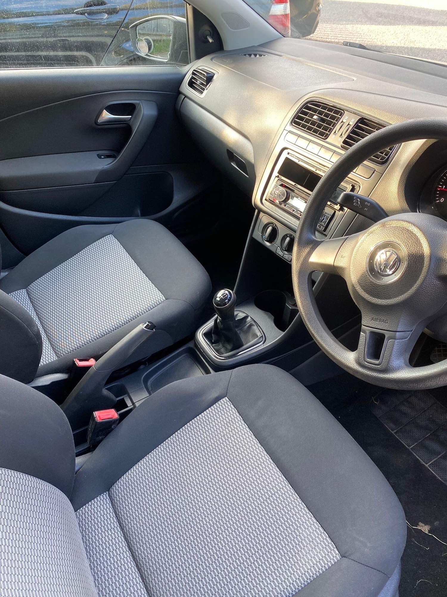 Used Volkswagen Polo 2013 for sale - 76499804: Photo 9