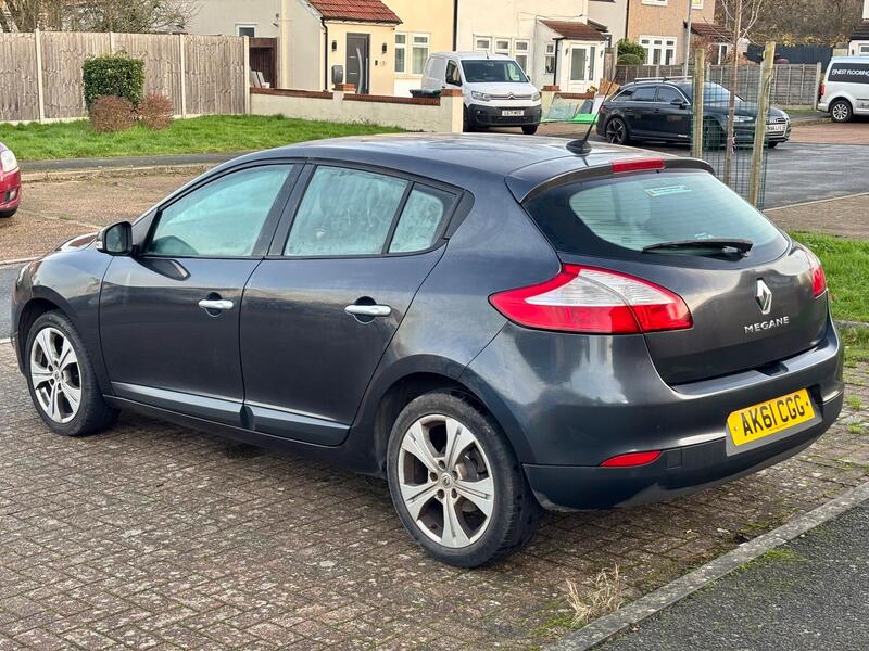 Used Renault Megane 2011 for sale - 76937668: Photo 6