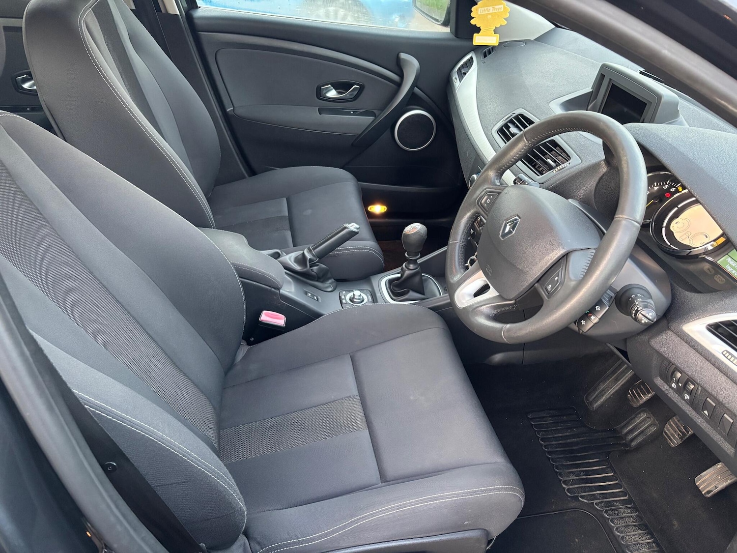 Used Renault Megane 2011 for sale - 76937668: Photo 7