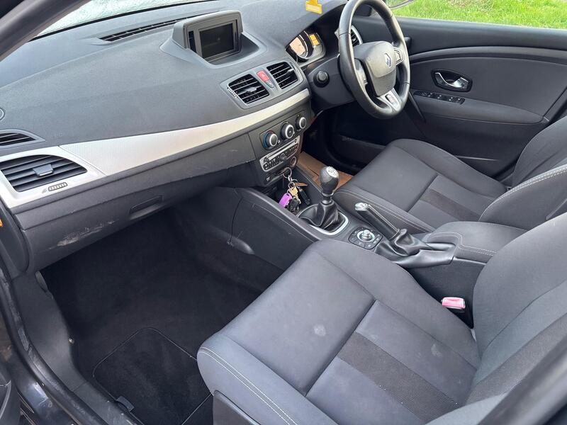 Used Renault Megane 2011 for sale - 76937668: Photo 8