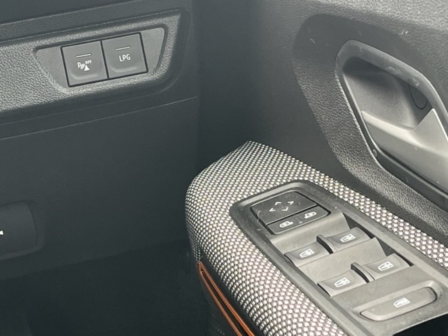 Used Dacia Sandero Stepway 2023 for sale - 77600459: Photo 13