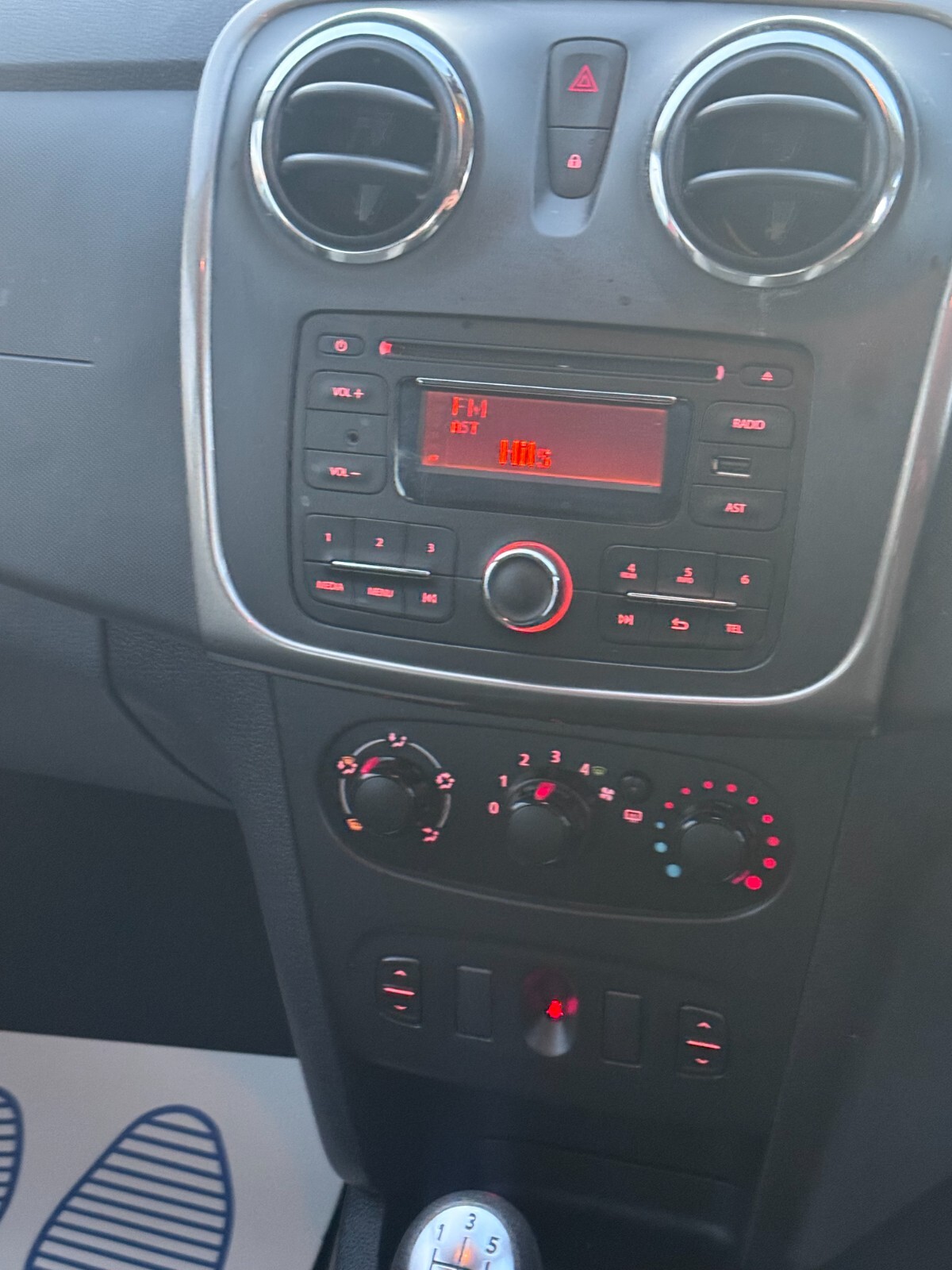 Used Dacia Sandero Stepway 2013 for sale - 76568083: Photo 8