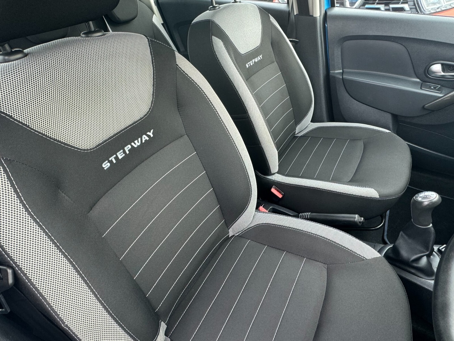 Used Dacia Sandero Stepway 2020 for sale - 77702698: Photo 11