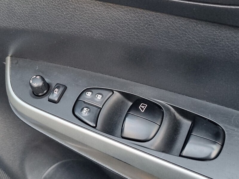 Used Nissan Navara 2016 for sale - 76792967: Photo 31