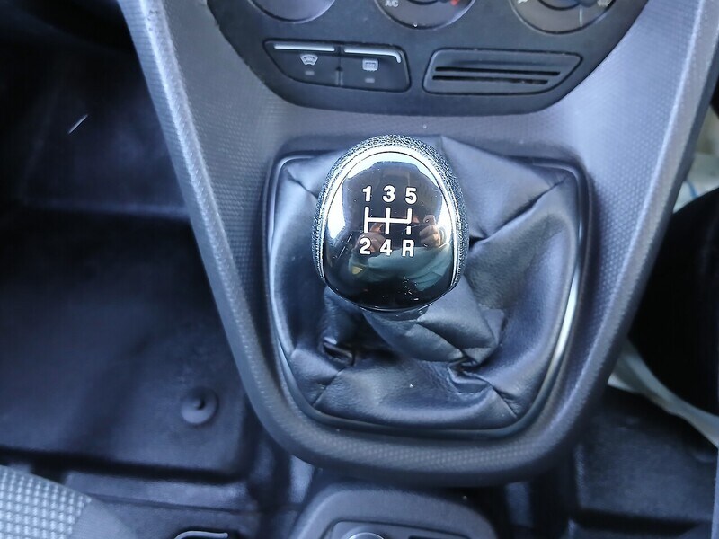 Used Ford Transit Connect 2017 for sale - 74897091: Photo 36