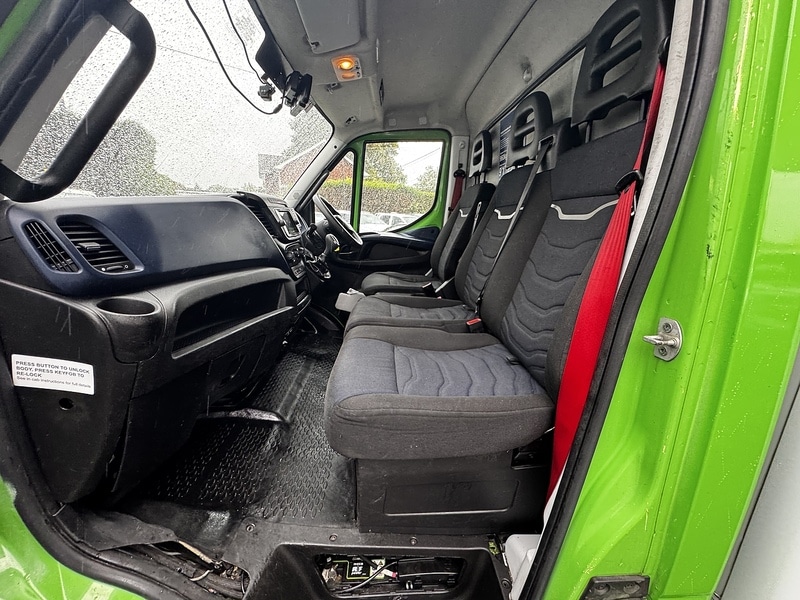 Vehicle 33