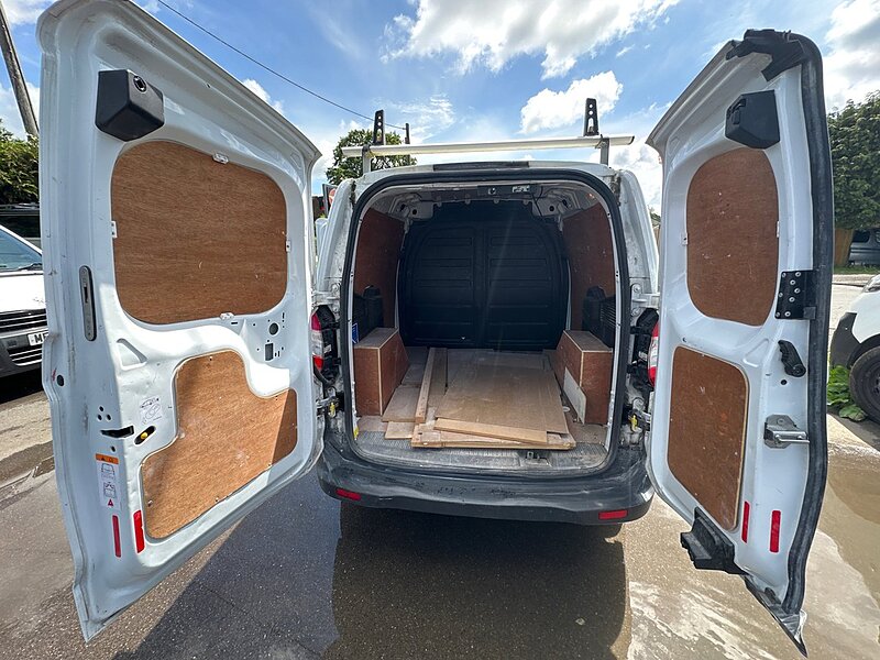 Used Ford Transit Courier 2019 for sale - 76853879: Photo 18