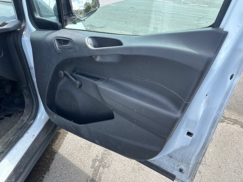 Used Ford Transit Courier 2019 for sale - 76853879: Photo 23