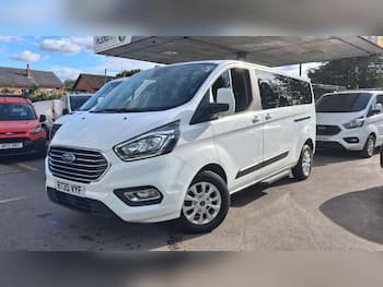 Used Ford Tourneo Custom 2020 for sale - 79871676: Photo