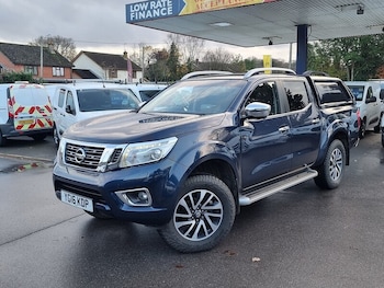 Used Nissan Navara 2016 for sale - 77062091: Photo