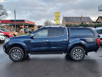 Used Nissan Navara 2016 for sale - 77062091: Photo