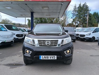 Used Nissan Navara 2018 for sale - 77681407: Photo