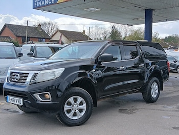 Used Nissan Navara 2018 for sale - 77681407: Photo