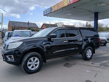 Used Nissan Navara 2018 for sale - 77681407: Photo