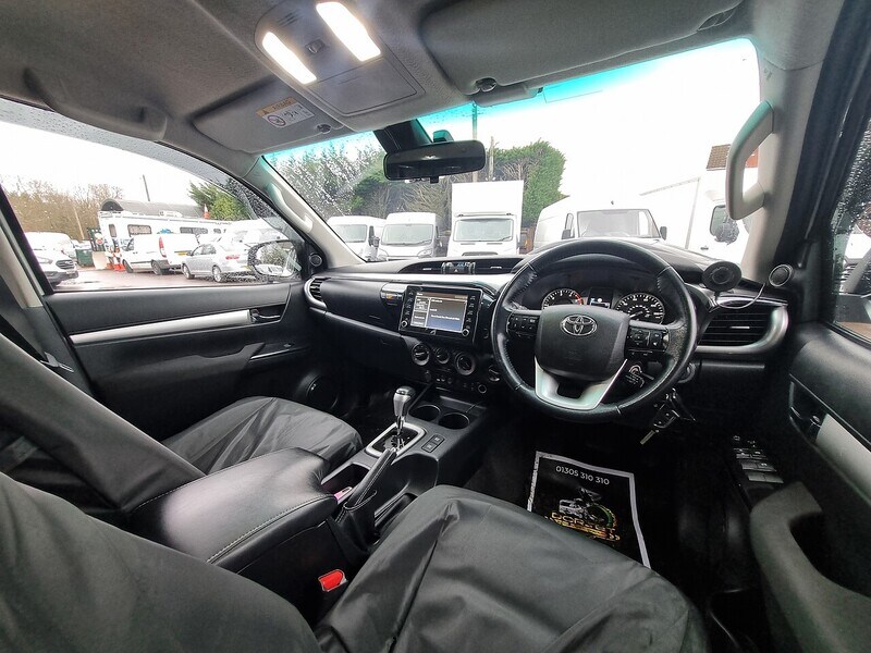 Used Toyota Hilux 2021 for sale - 77264102: Photo 19