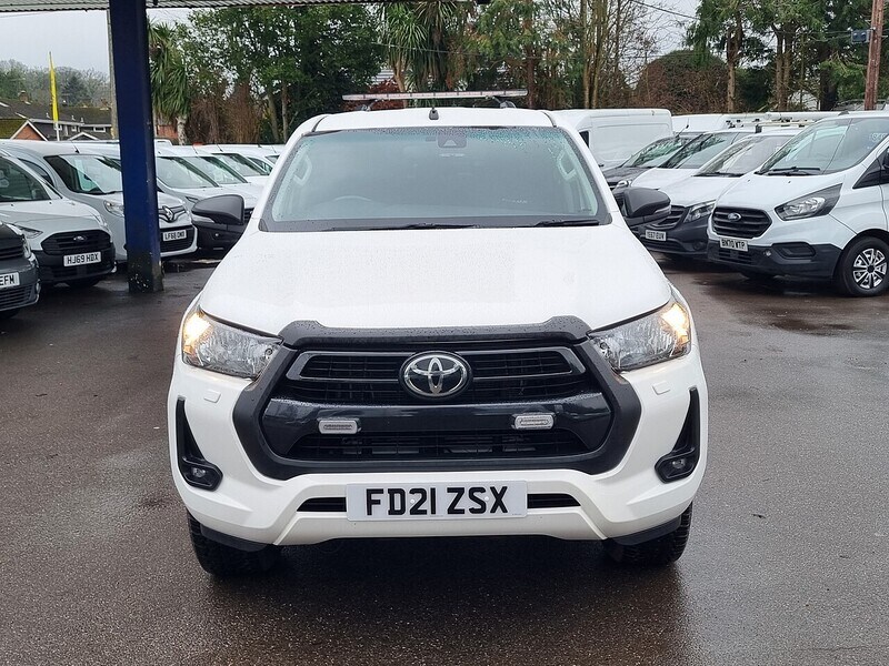 Used Toyota Hilux 2021 for sale - 77264102: Photo 2