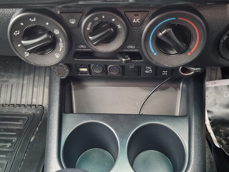 Used Toyota Hilux 2021 for sale - 77264102: Photo 30